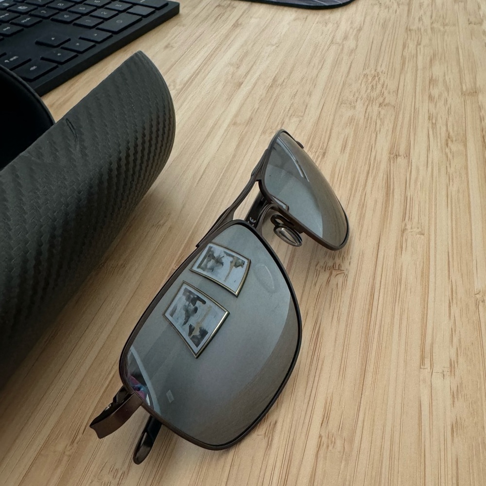 Men’s Oakley sunglasses